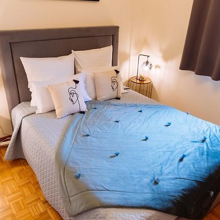 Vale A Pena Residencial Bed & Breakfast ทรานโคโซ ภายนอก รูปภาพ