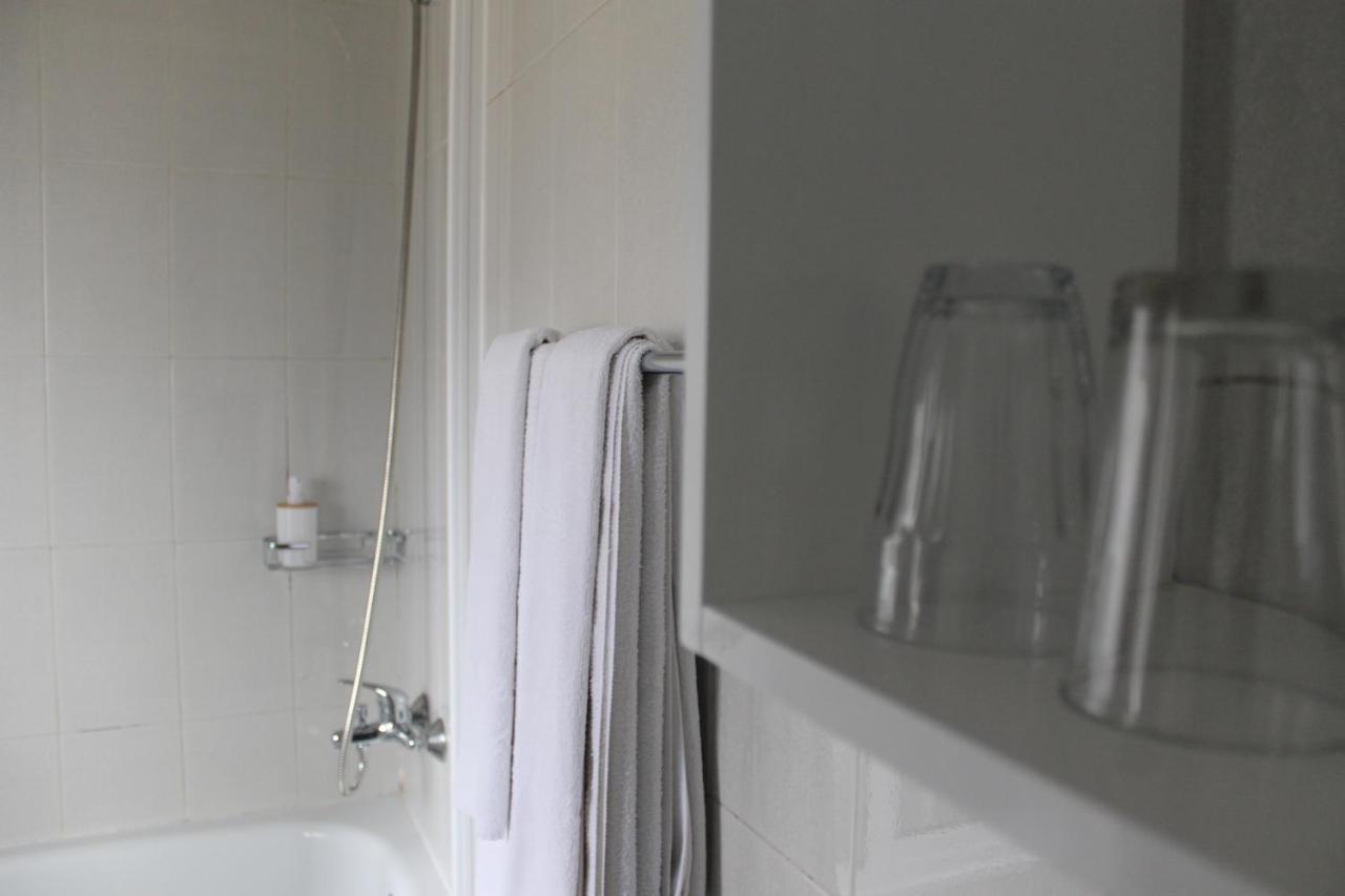 Vale A Pena Residencial Bed & Breakfast ทรานโคโซ ภายนอก รูปภาพ