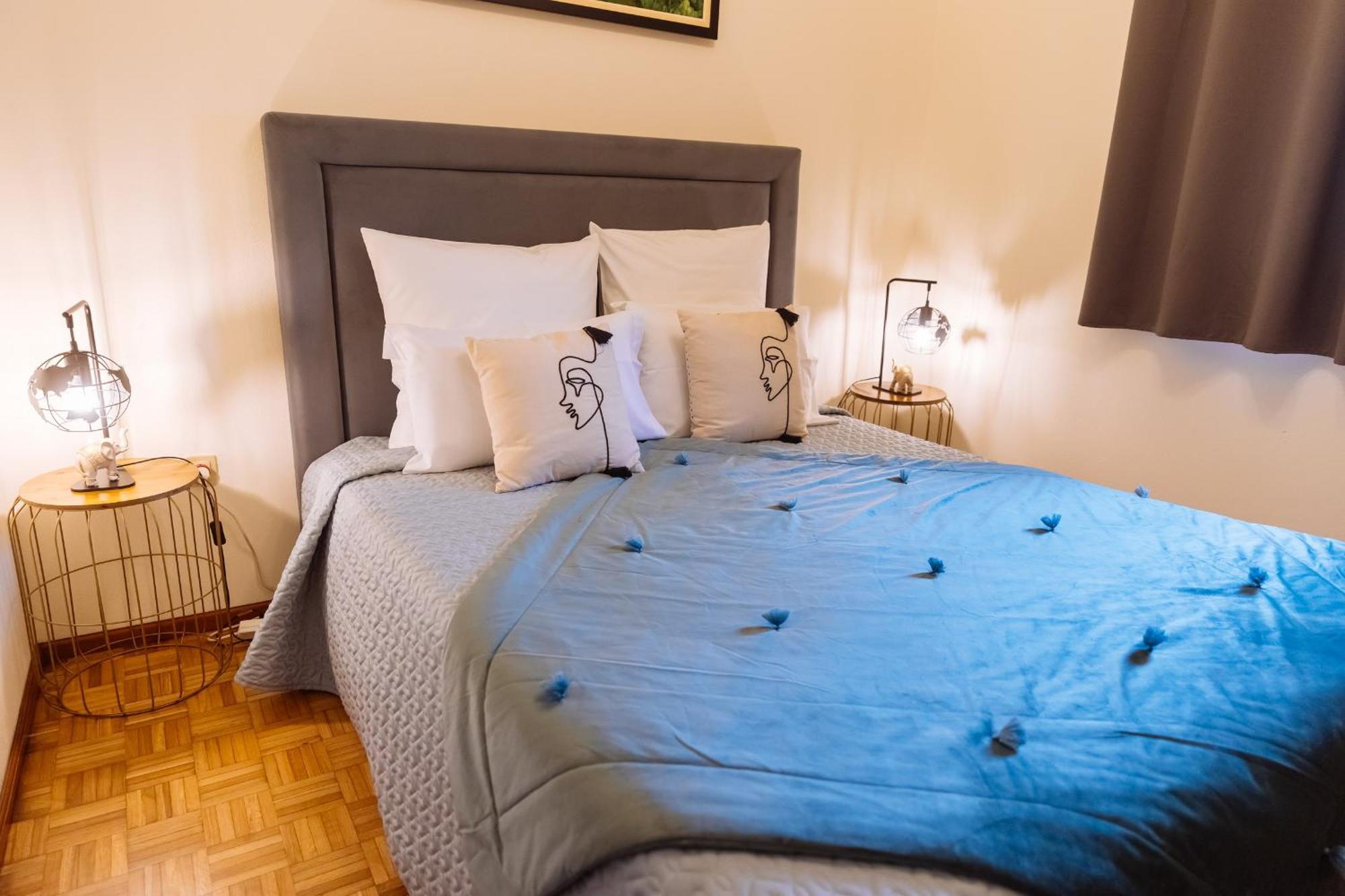 Vale A Pena Residencial Bed & Breakfast ทรานโคโซ ภายนอก รูปภาพ