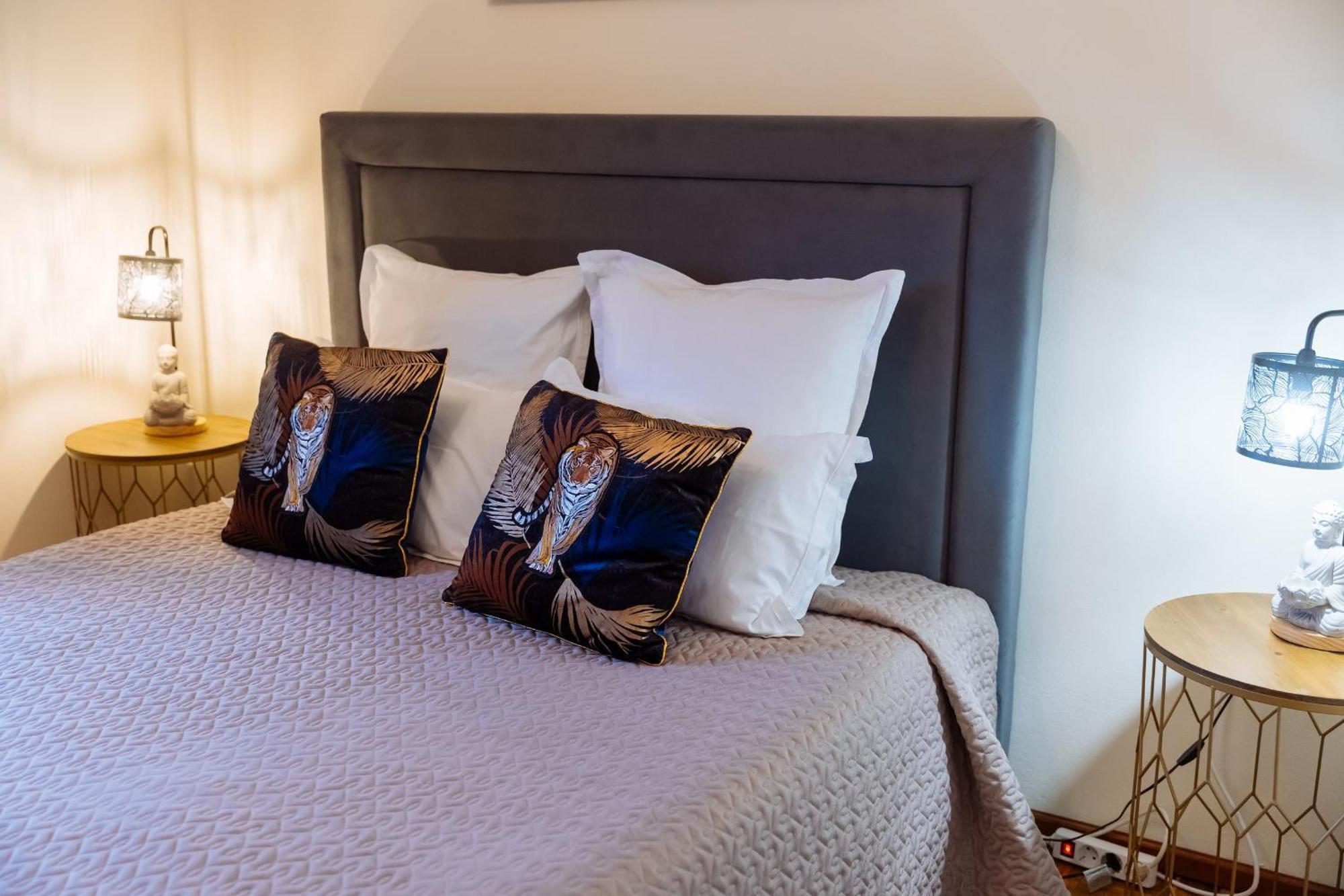 Vale A Pena Residencial Bed & Breakfast ทรานโคโซ ภายนอก รูปภาพ